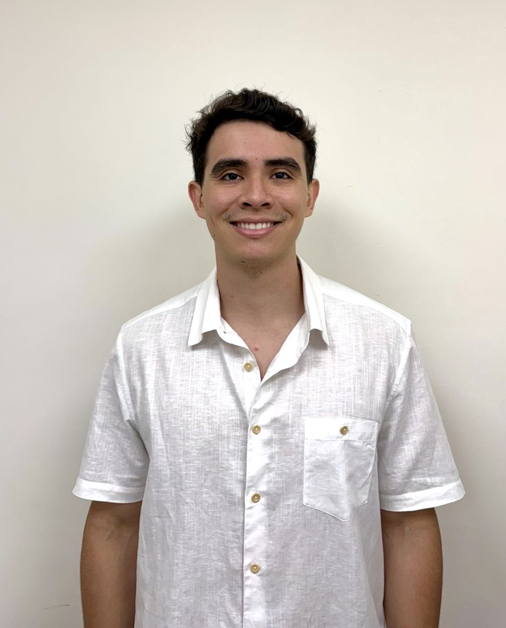 Alejandro Valerio Sáenz — Abogado / Attorney